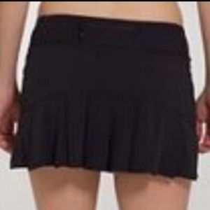 Lululemon HTF Pleated Back Black Speed Skirt